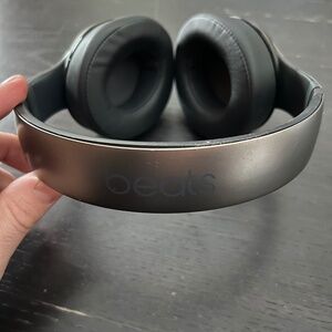 Beats by Dre studio